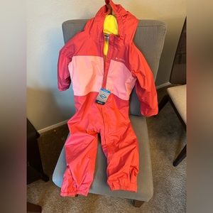 Columbia rain suit. Size 4T. New with tags, never worn.